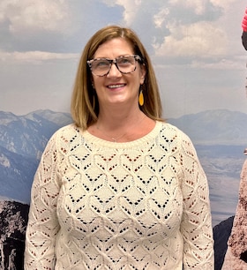 Staff member Janet Decker from ID_6c3ca7