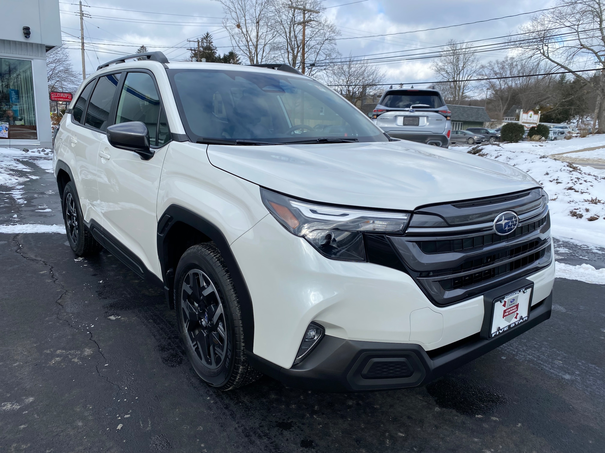 2025 Subaru Forester Premium's photo