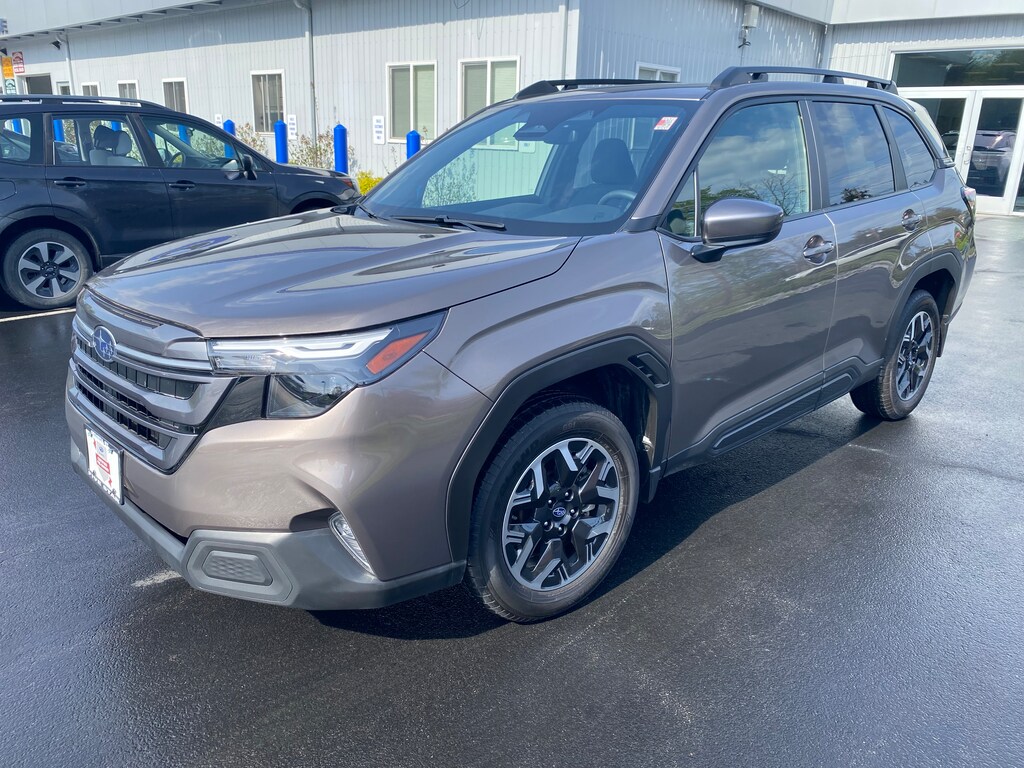 Used 2025 Subaru Forester Premium SUV