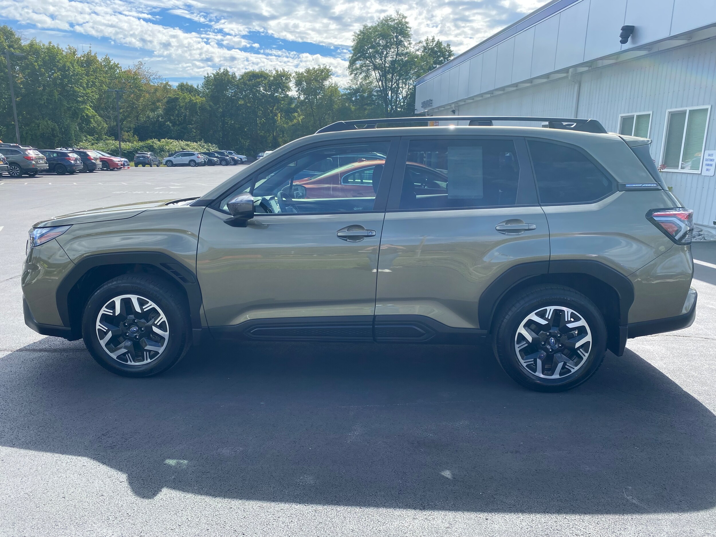 2025 Subaru Forester Premium Base photo 4