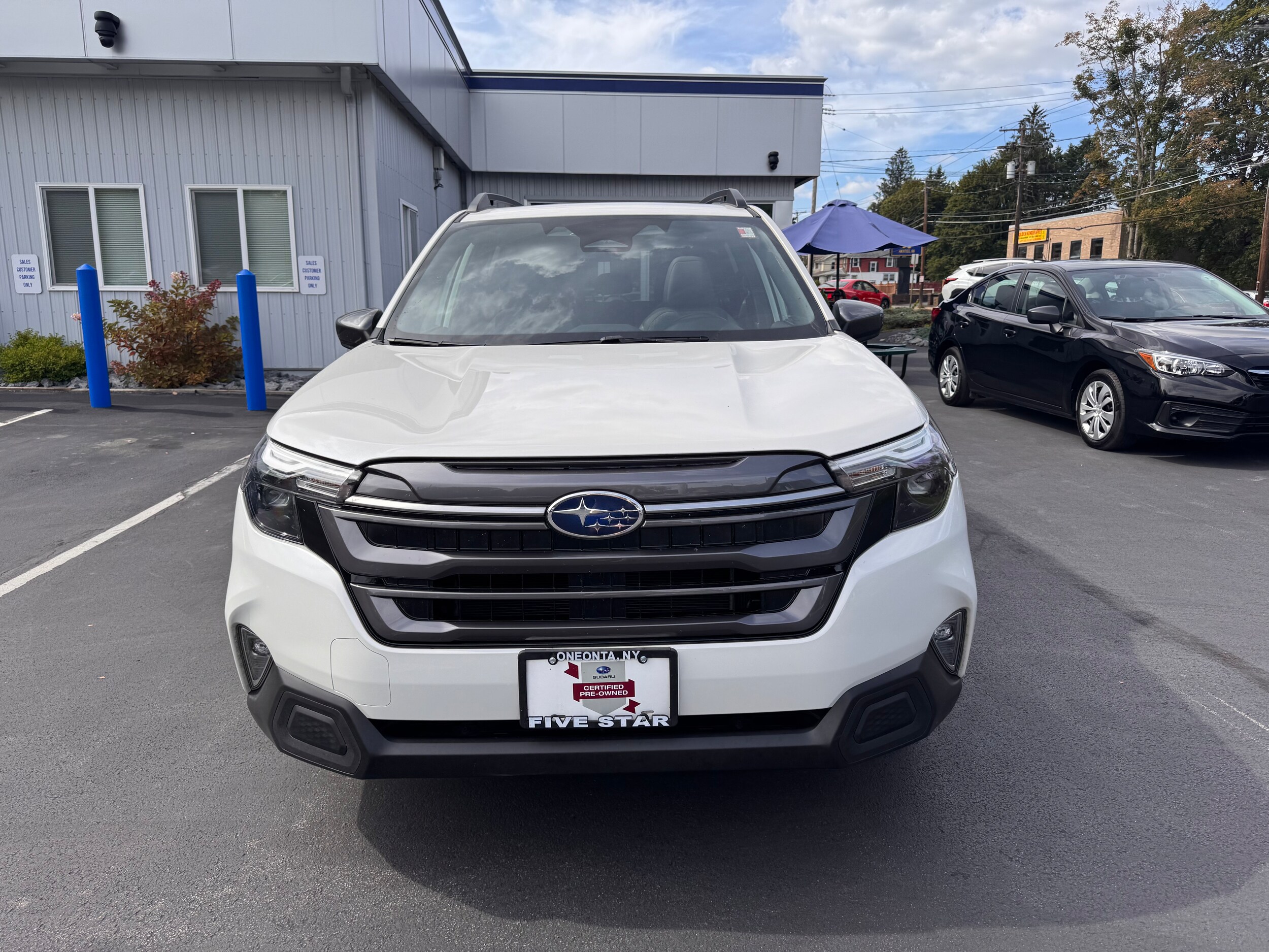 2025 Subaru Forester Premium photo 2