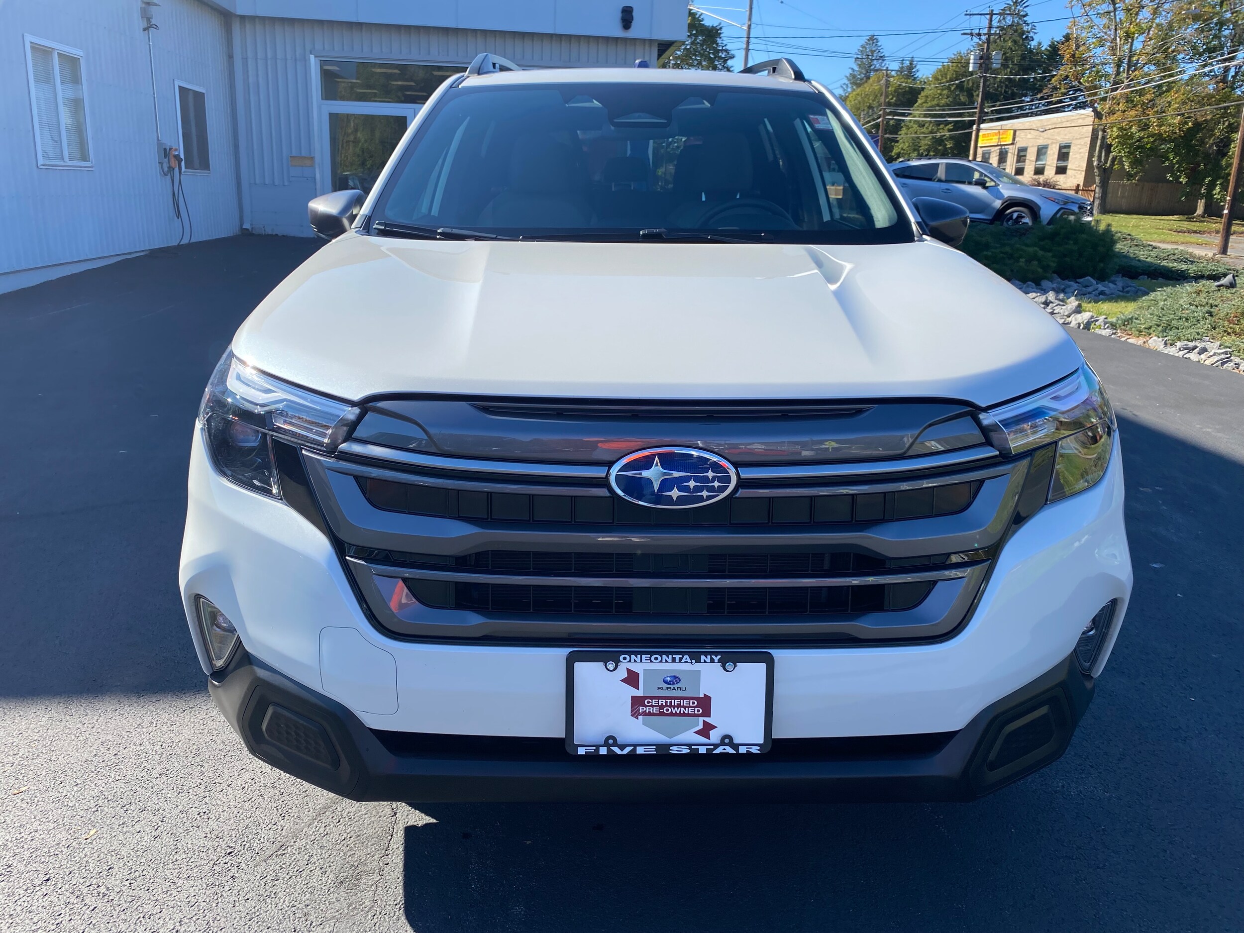 2025 Subaru Forester Premium photo 2