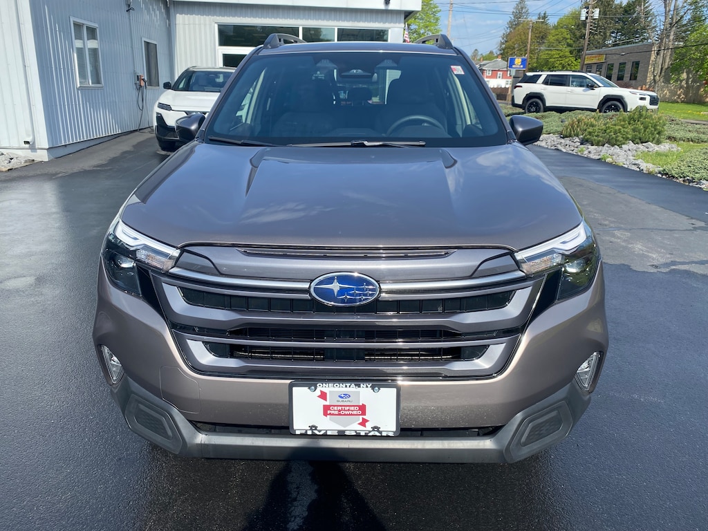 Used 2025 Subaru Forester Premium SUV