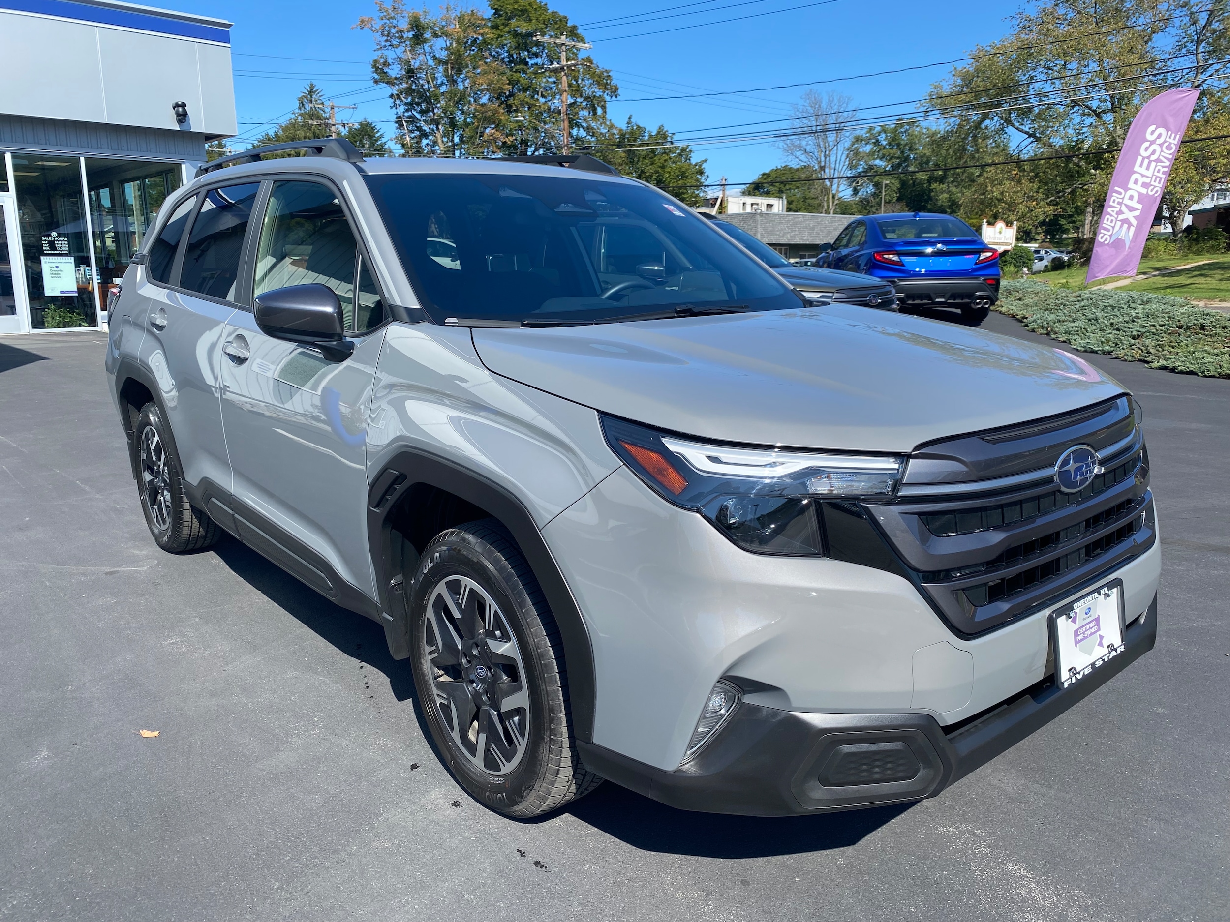 2025 Subaru Forester Premium's photo