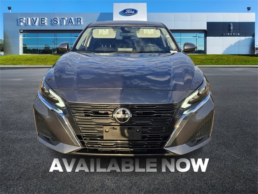 Used 2023 Nissan Altima 2.5 SV Sedan