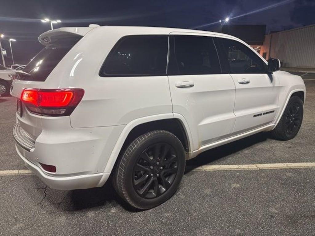 Used 2020 Jeep Grand Cherokee Altitude SUV