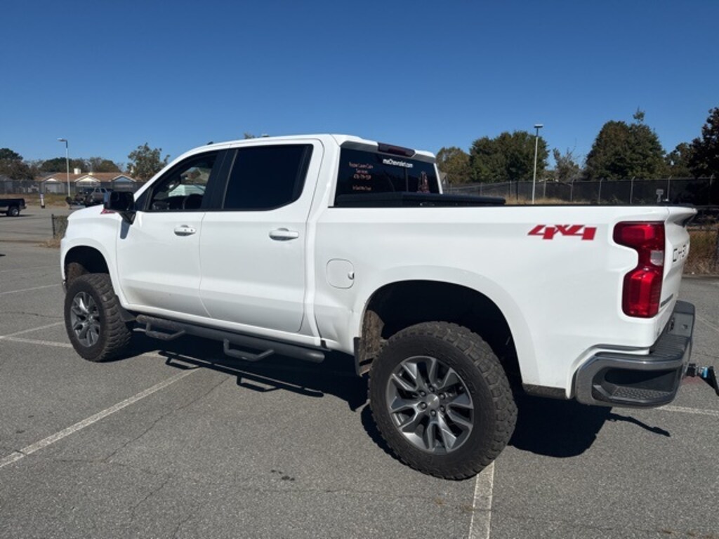 Used 2020 Chevrolet Silverado 1500 LT Truck Crew Cab
