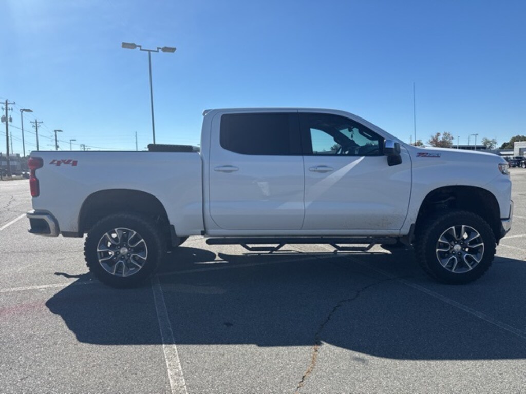 Used 2020 Chevrolet Silverado 1500 LT Truck Crew Cab