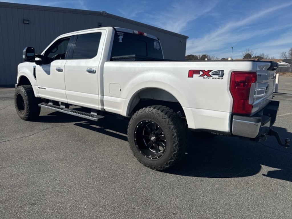 Used 2019 Ford F-250 Lariat Truck Crew Cab