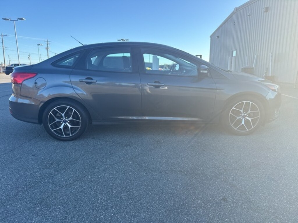 Used 2017 Ford Focus SEL Sedan