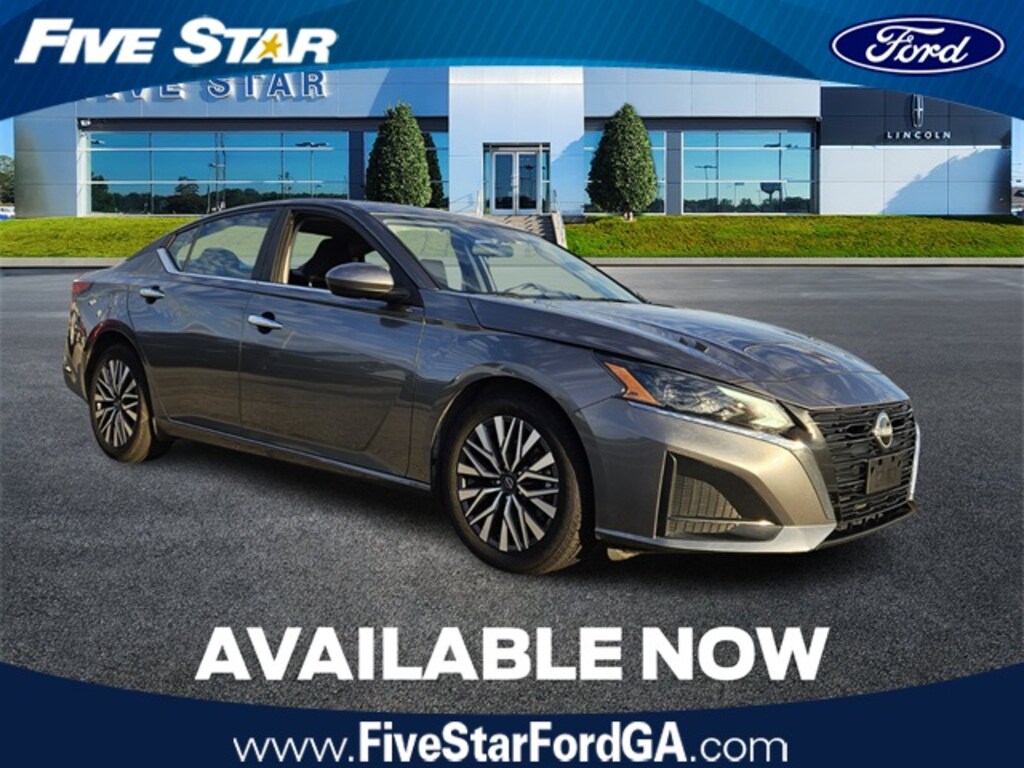 Used 2023 Nissan Altima 2.5 SV Sedan