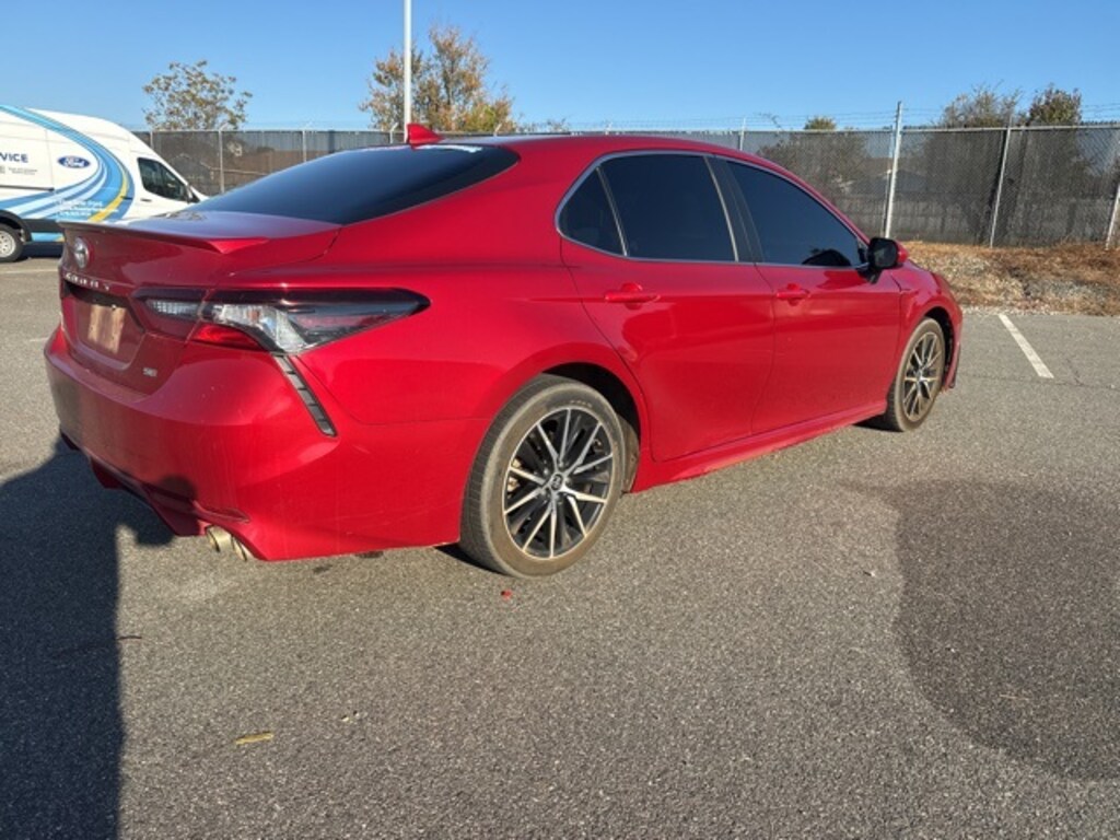Used 2021 Toyota Camry SE Sedan