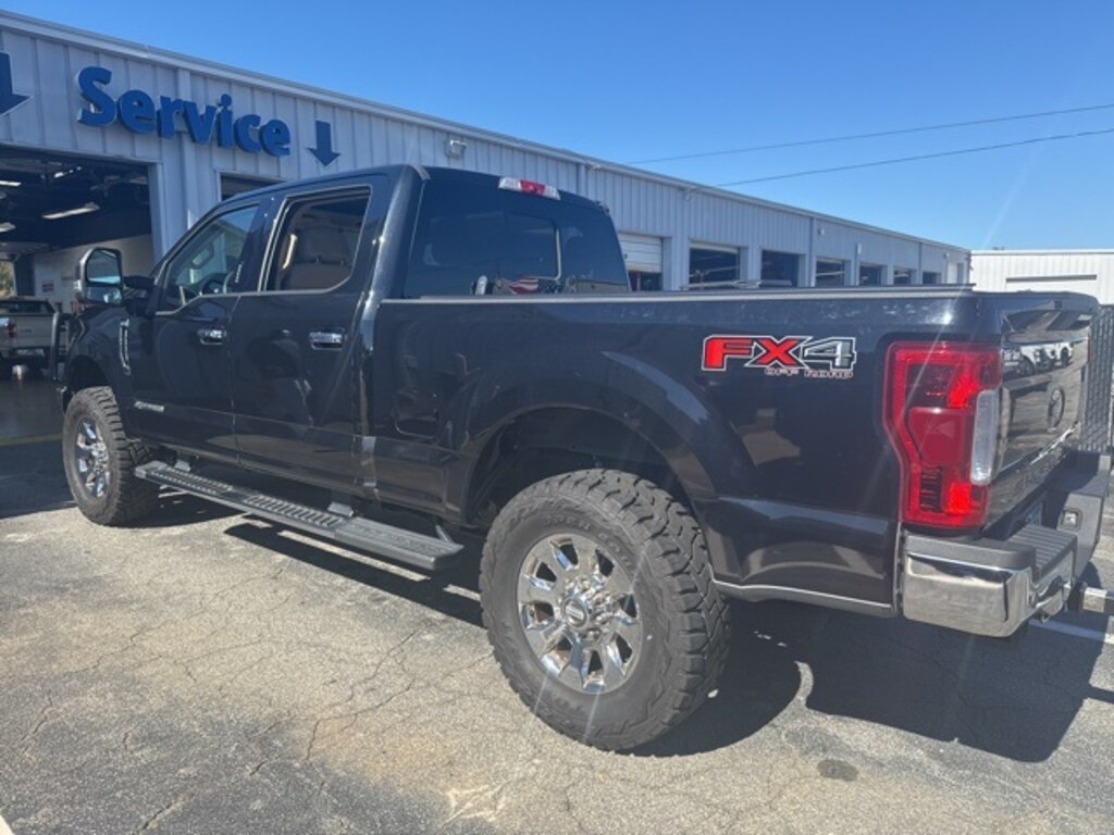 Used 2019 Ford F-250 Lariat Truck Crew Cab