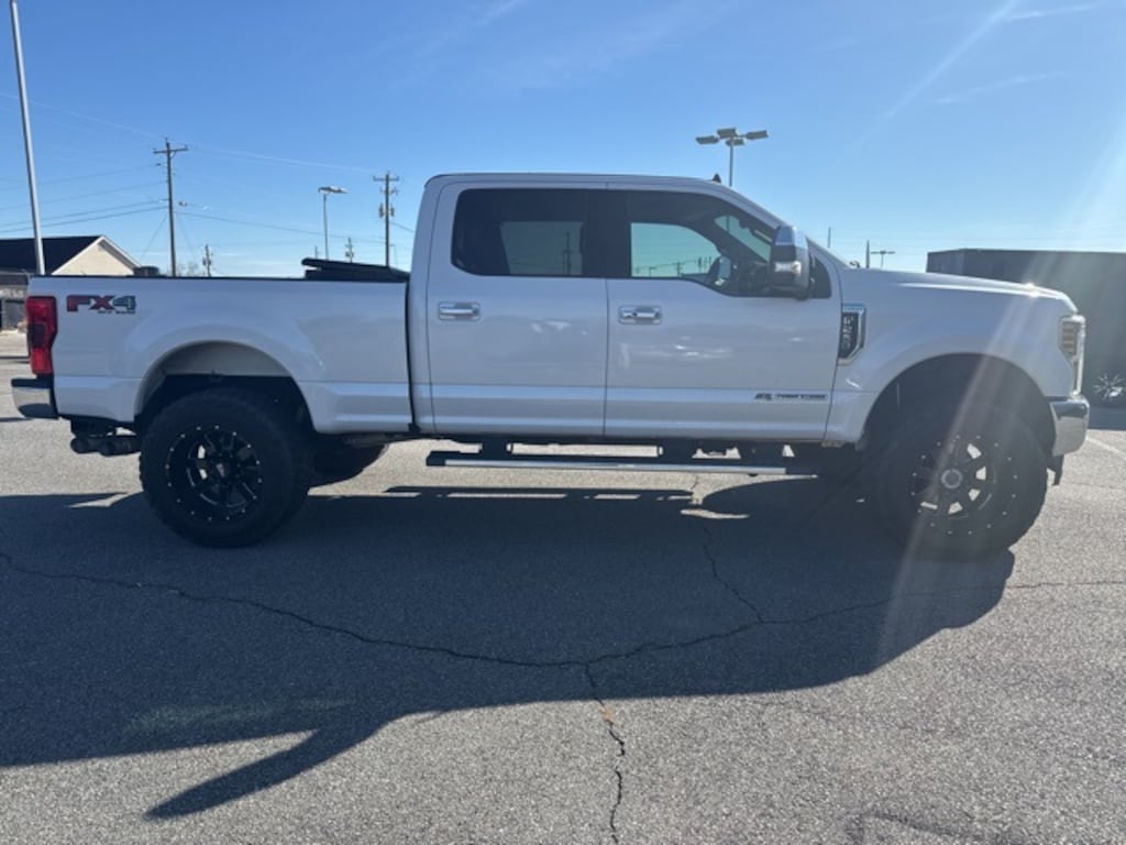 Used 2019 Ford F-250 Lariat Truck Crew Cab