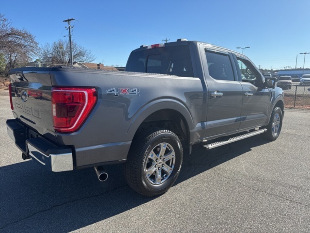 Used 2022 Ford F-150 XLT Truck SuperCrew Cab