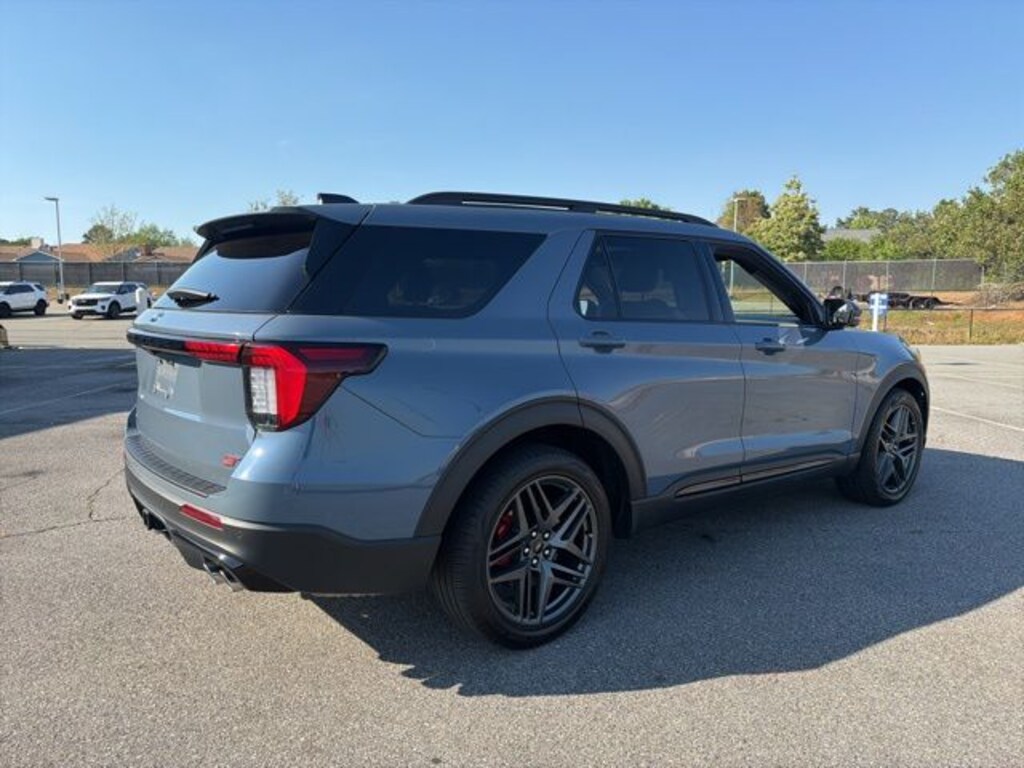 Used 2025 Ford Explorer ST SUV