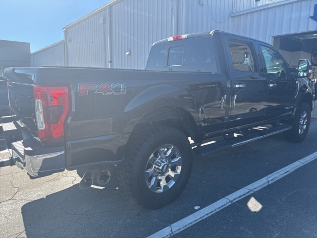 Used 2019 Ford F-250 Lariat Truck Crew Cab