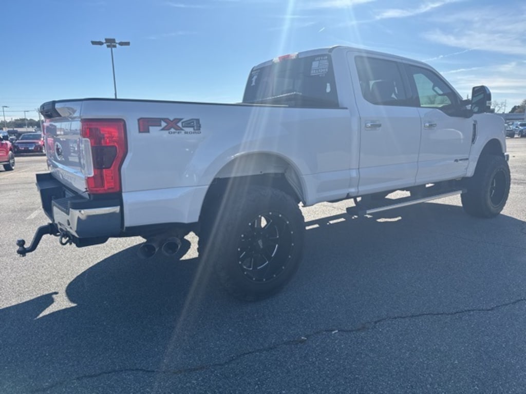 Used 2019 Ford F-250 Lariat Truck Crew Cab