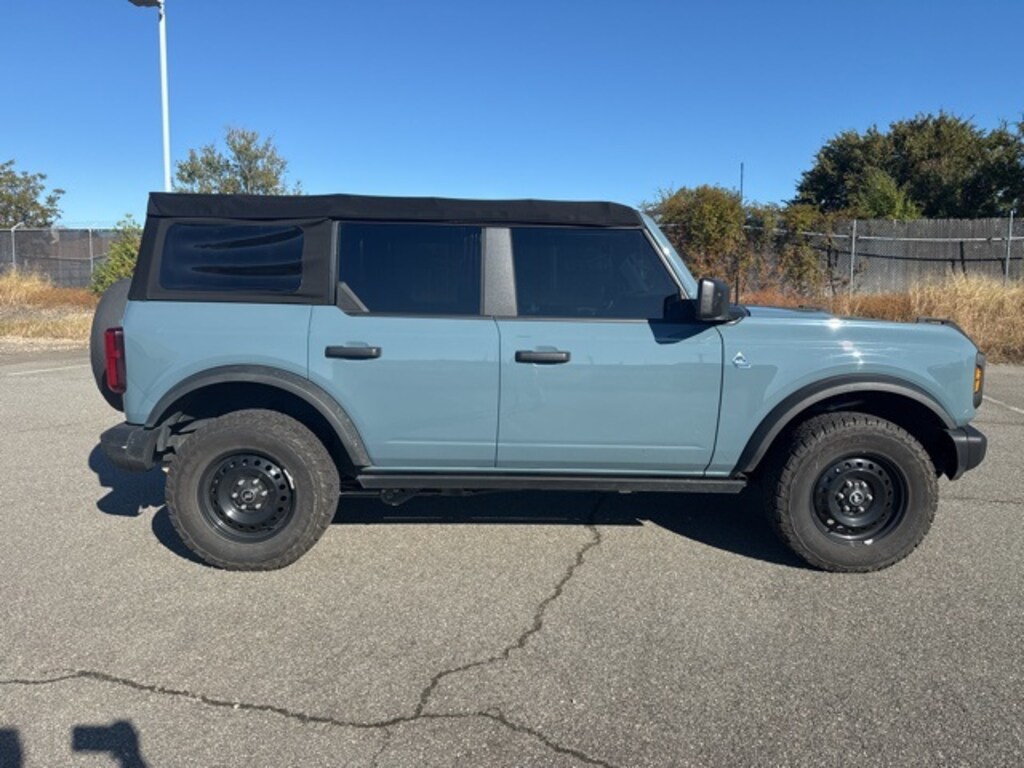 Used 2022 Ford Bronco Black Diamond SUV