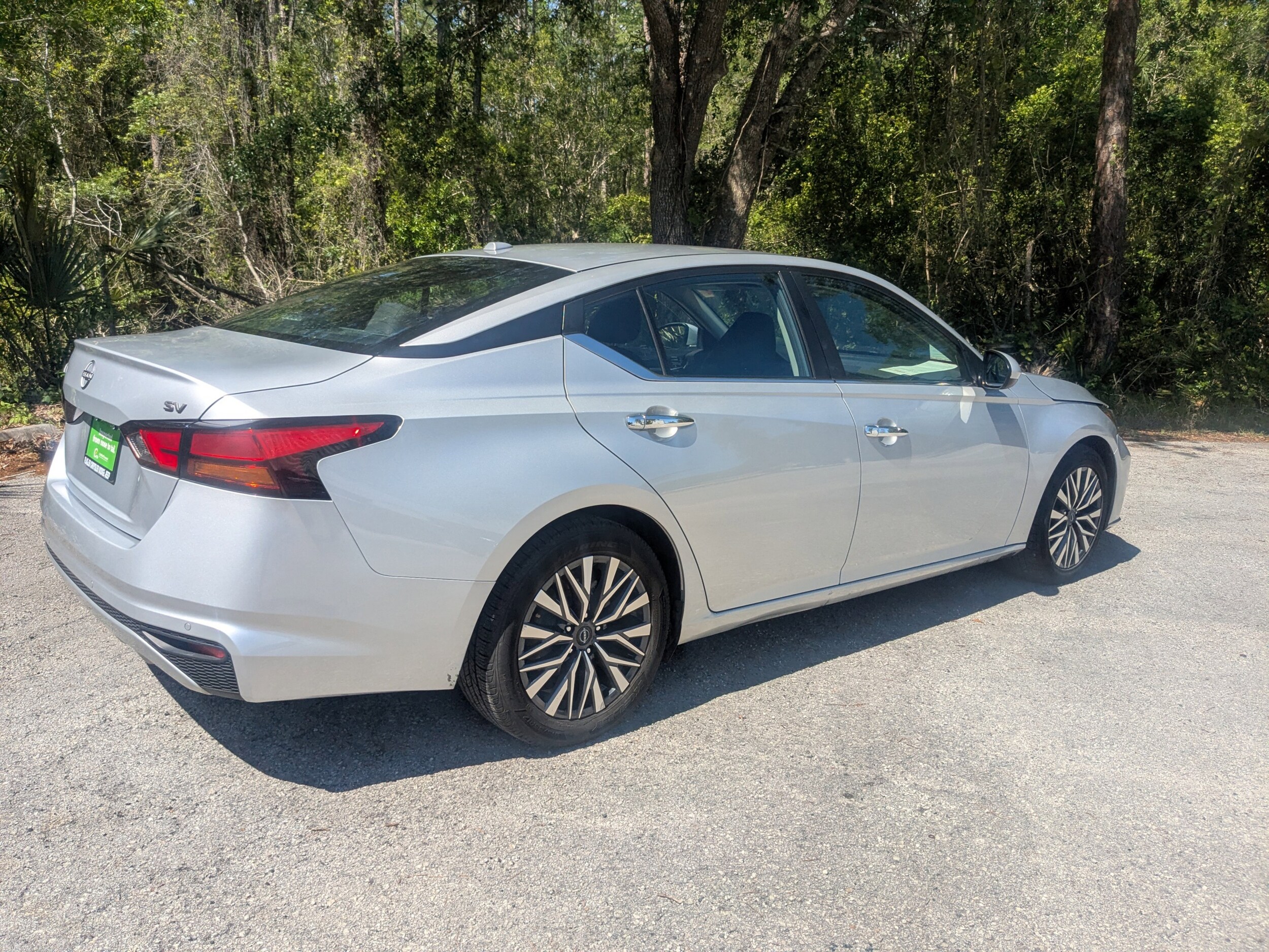 2023 Nissan Altima 2.5 SV photo 3