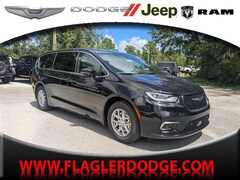 2026 Chrysler Pacifica SELECT Passenger Van