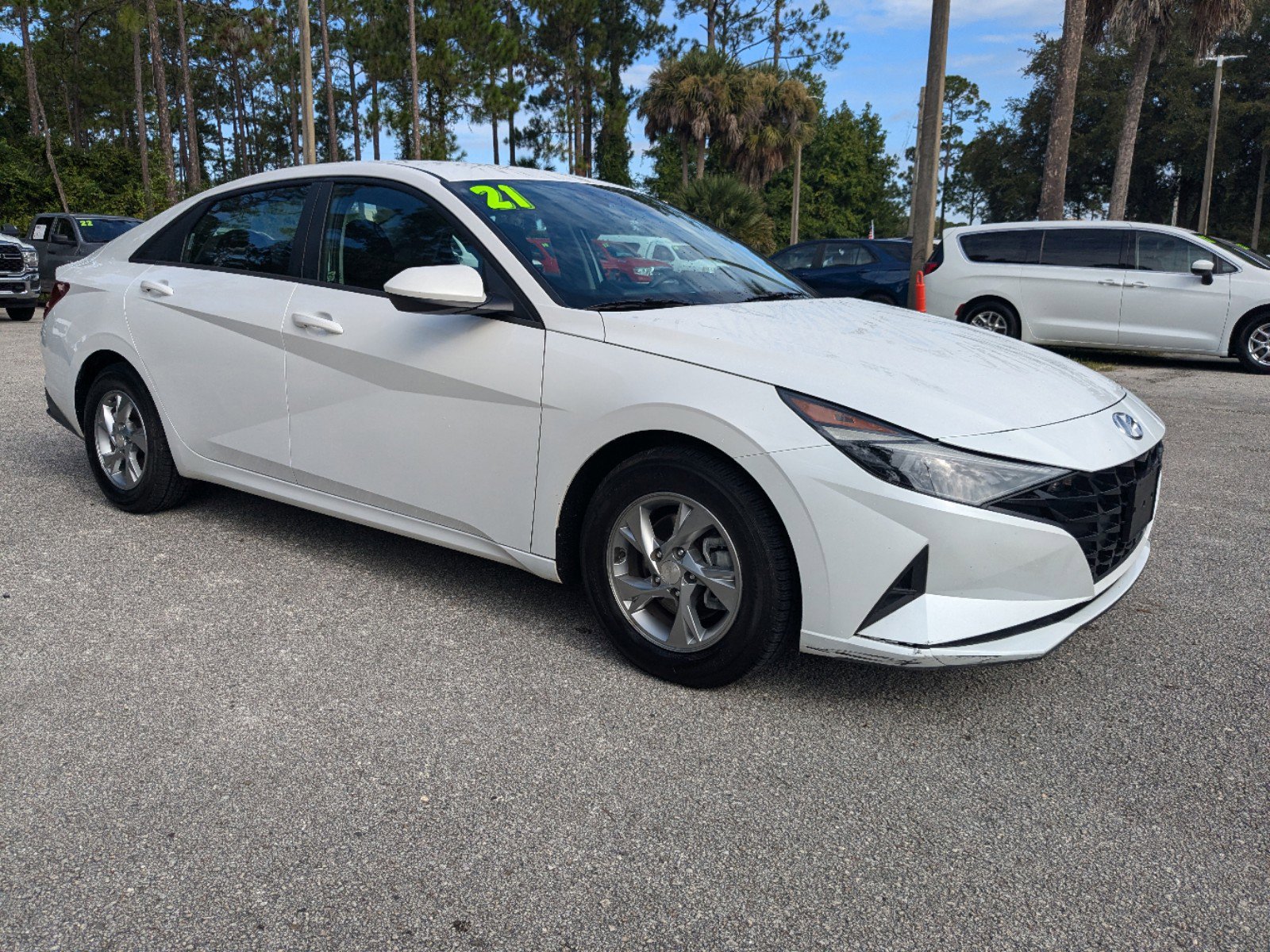 Used 2021 Hyundai Elantra SE with VIN 5NPLL4AG0MH052745 for sale in Palm Coast, FL