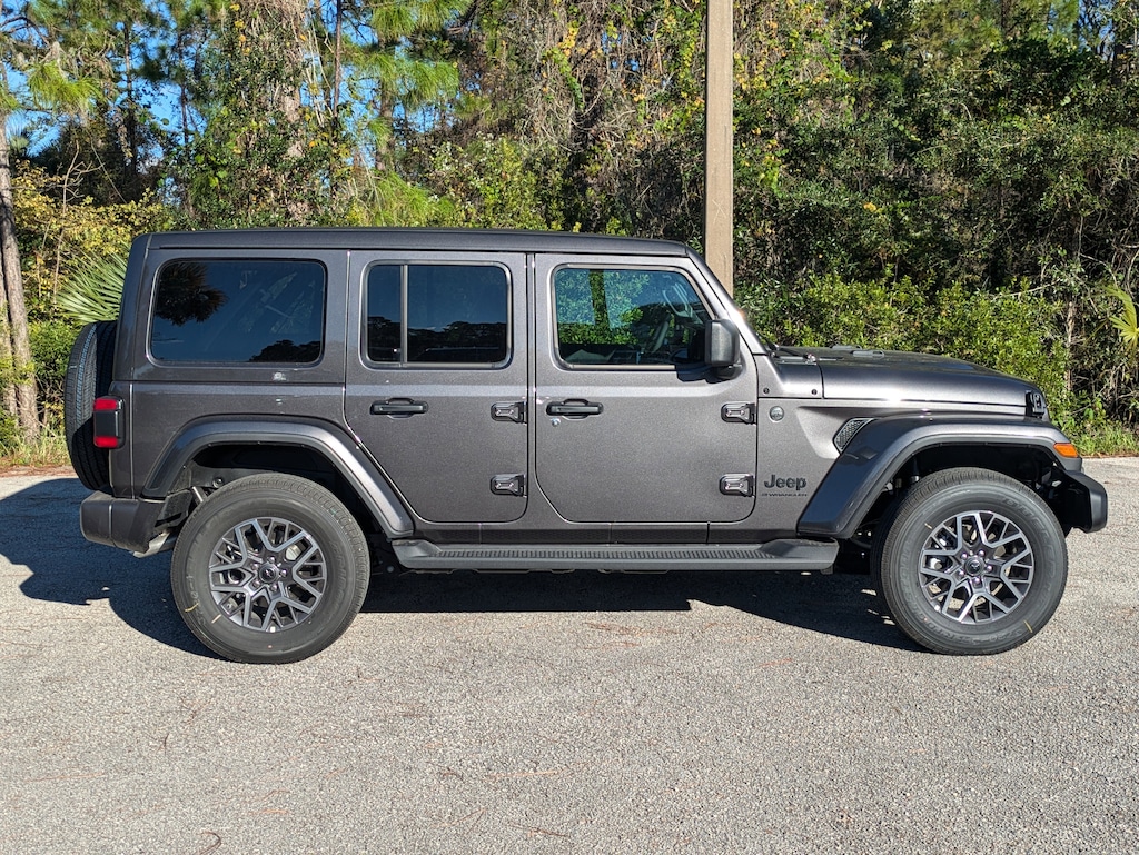 New 2026 Jeep Wrangler 4-DOOR SAHARA Sport Utility