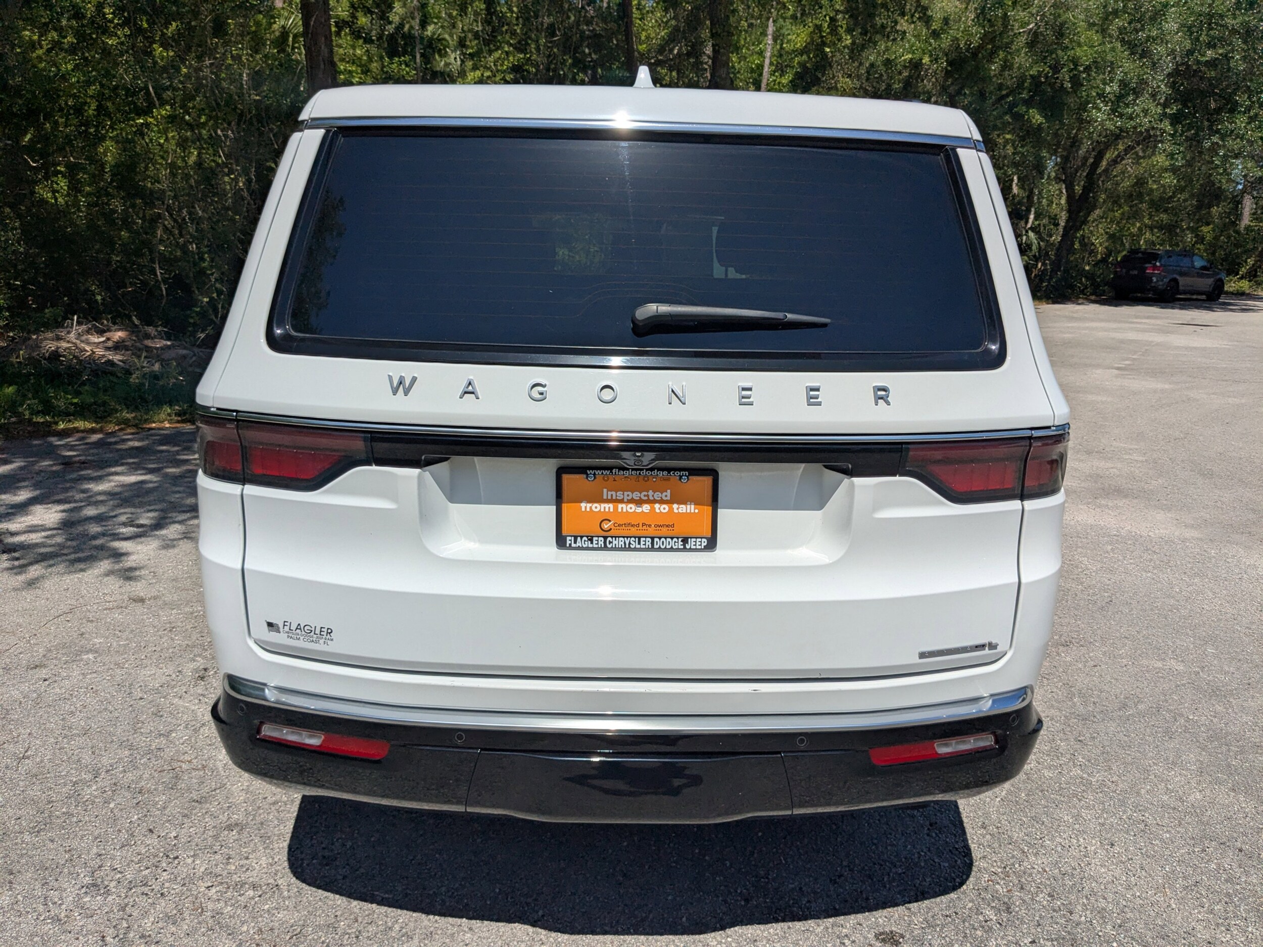 2023 Jeep Wagoneer L Series III photo 3