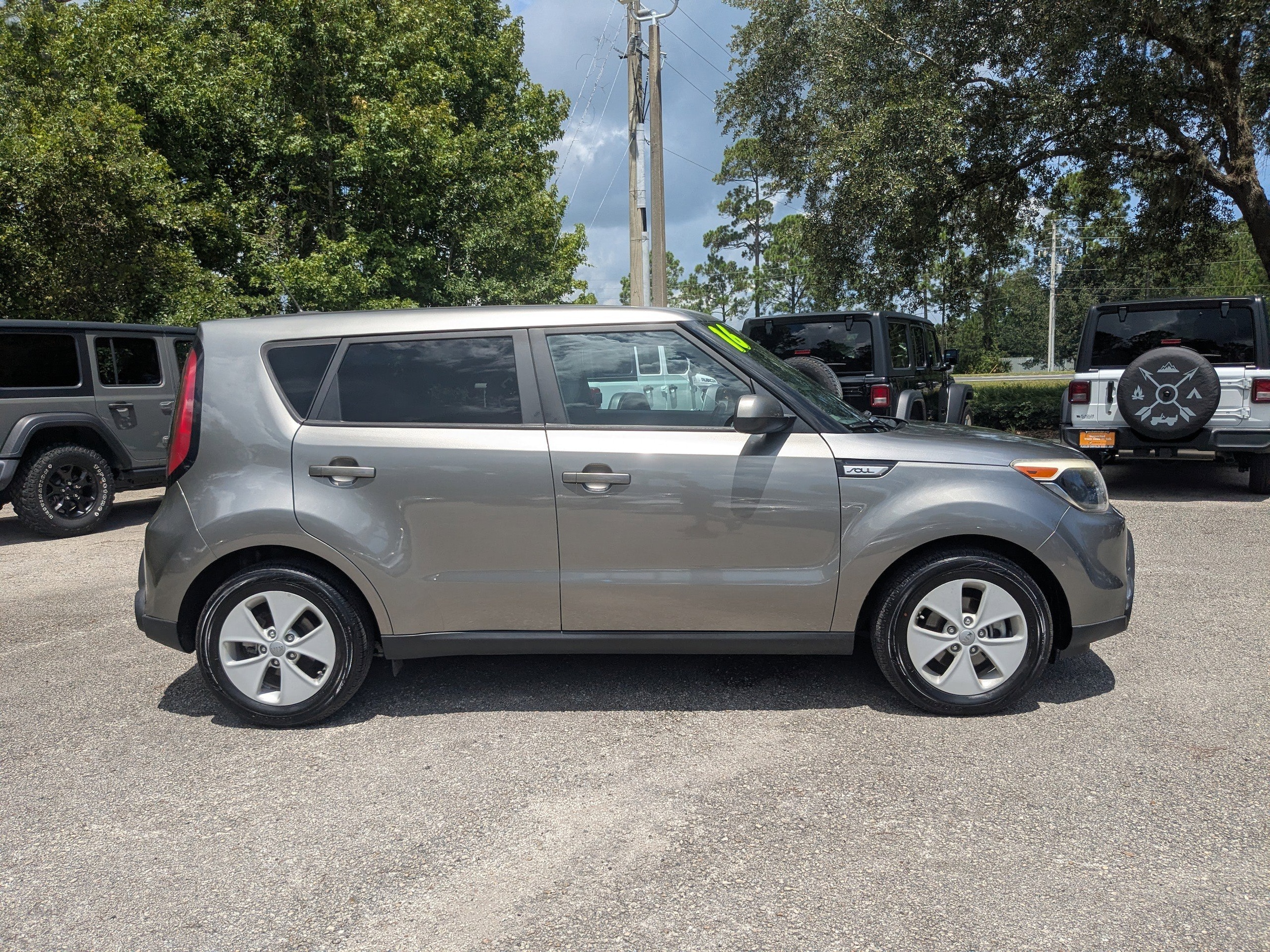 Used 2016 Kia Soul Base with VIN KNDJN2A21G7302934 for sale in Palm Coast, FL
