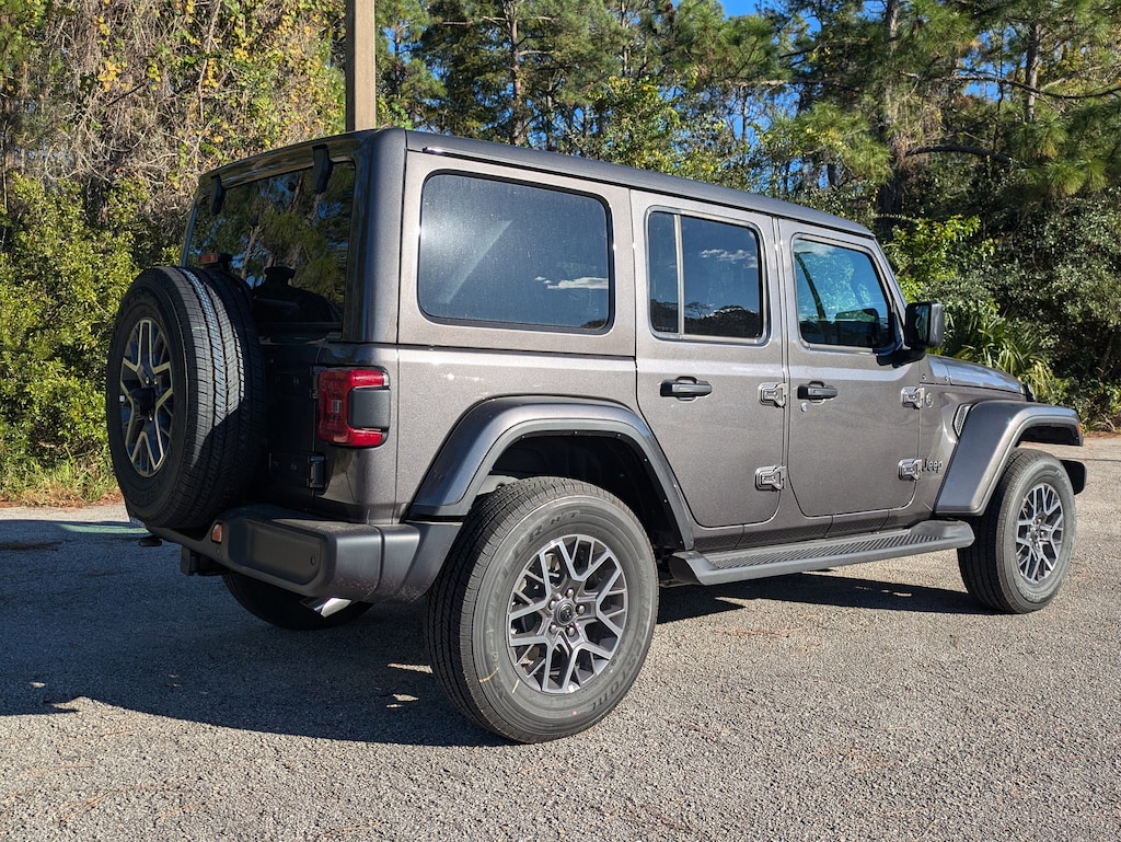 New 2026 Jeep Wrangler 4-DOOR SAHARA Sport Utility