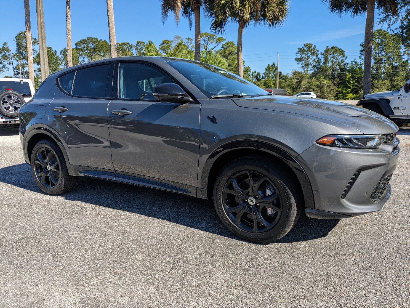 2024 Dodge Hornet R/T Plus photo 2