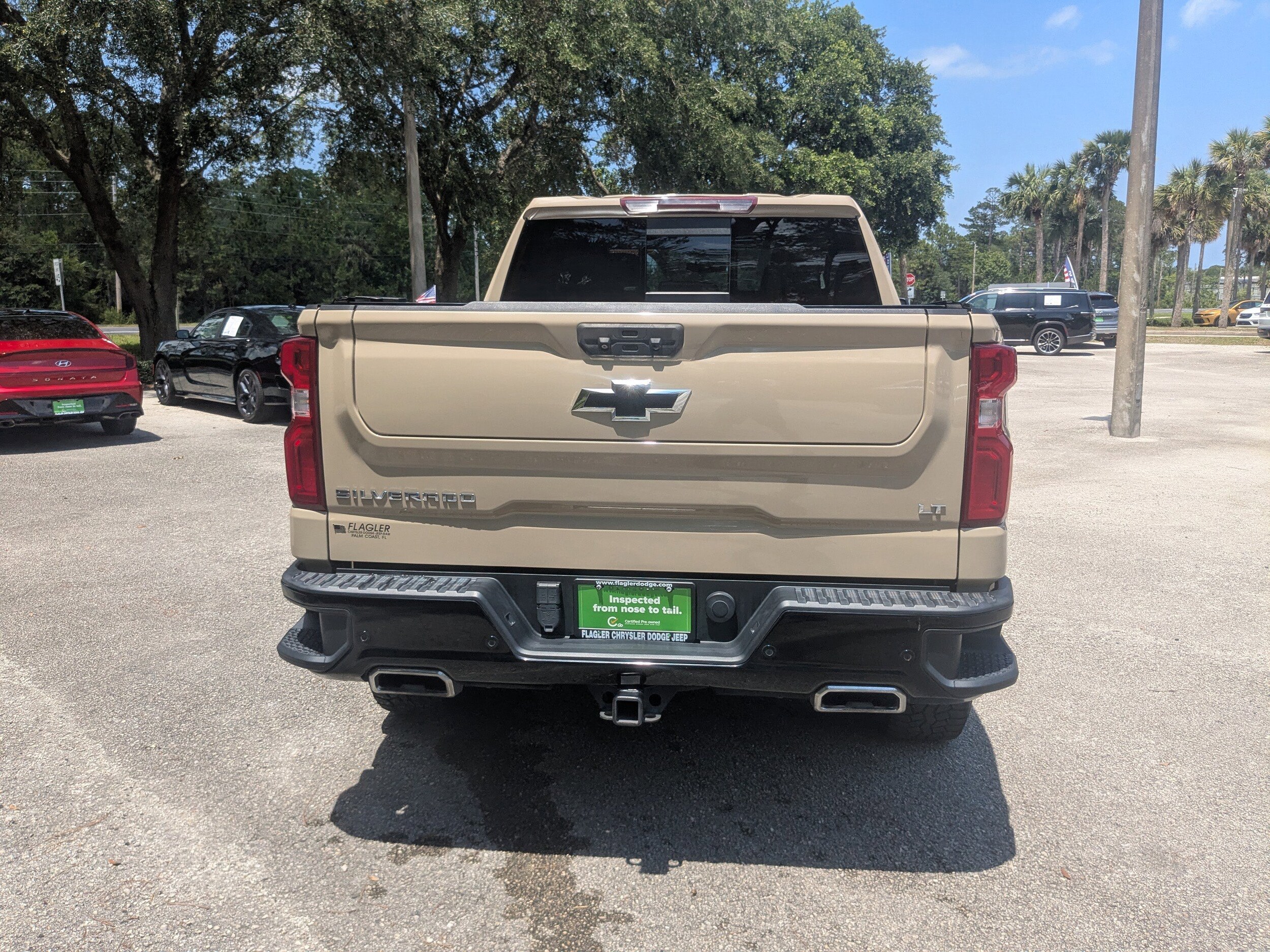 2022 Chevrolet Silverado 1500 LT Trail Boss photo 2