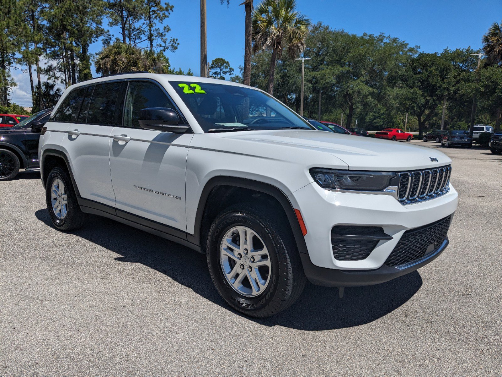 Used 2022 Jeep Grand Cherokee Laredo with VIN 1C4RJHAG9N8573180 for sale in Palm Coast, FL