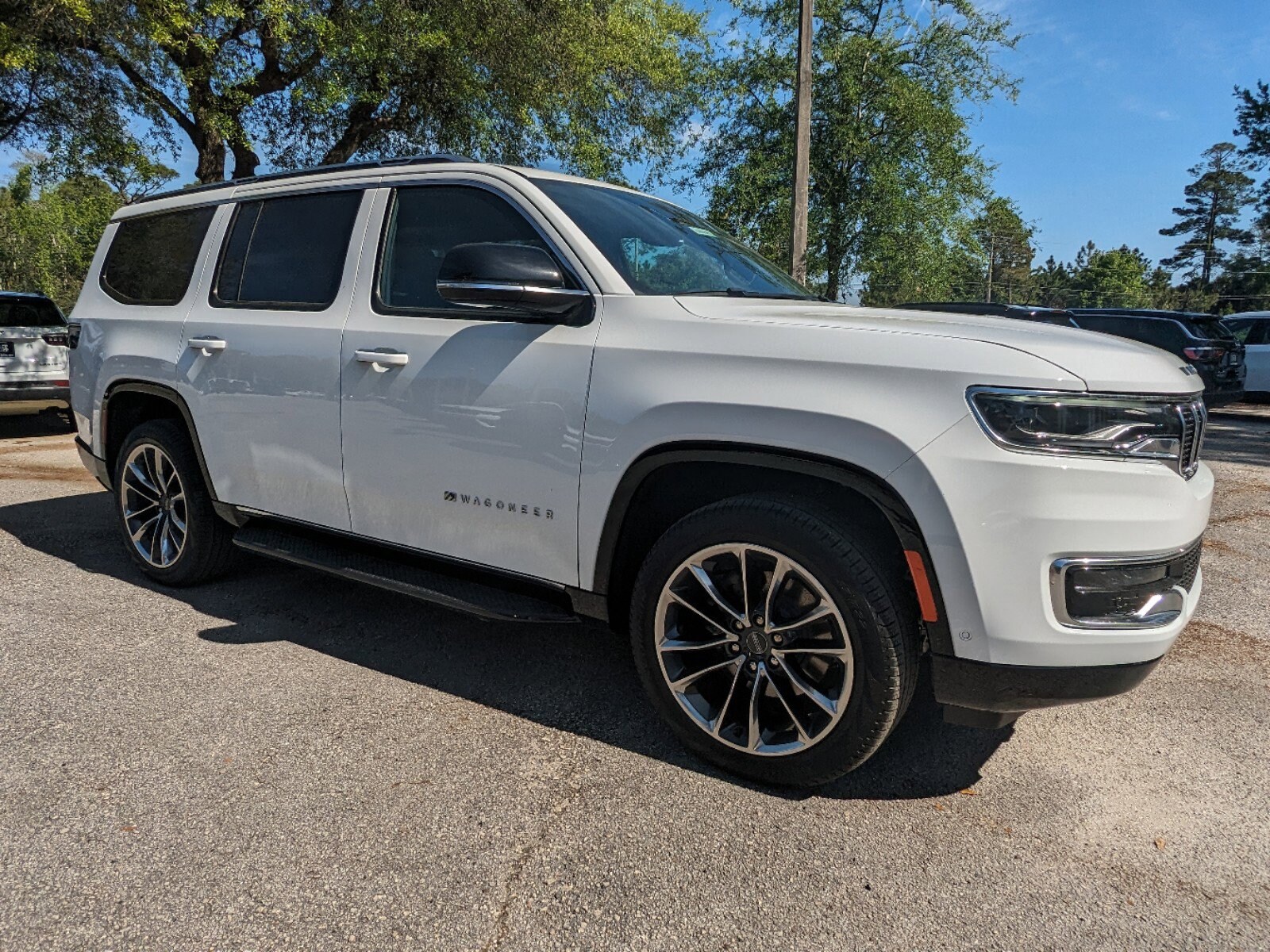 2024 Jeep Wagoneer Series II photo 2