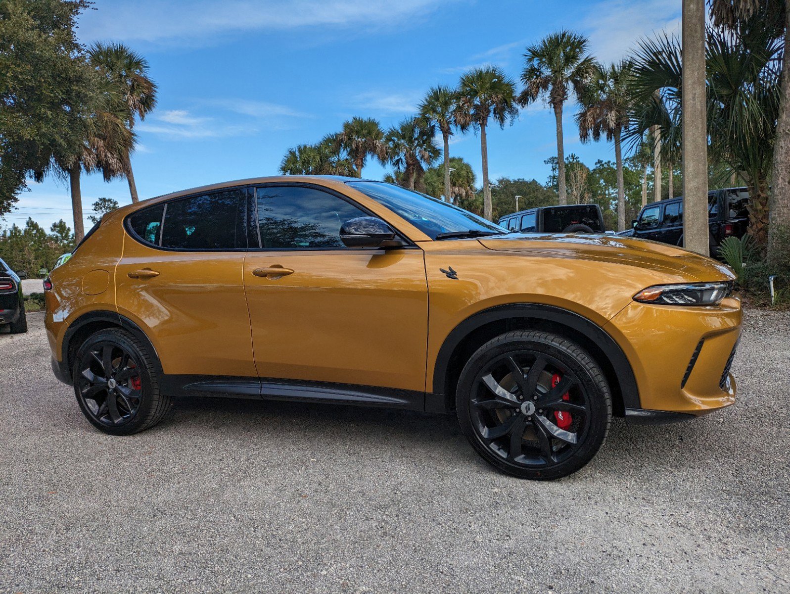 2024 Dodge Hornet R/T Plus photo 2
