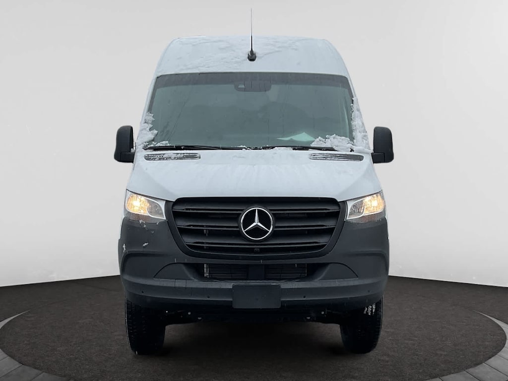 New 2024 MercedesBenz Sprinter 2500 High Roof 4Cyl Diesel HO in