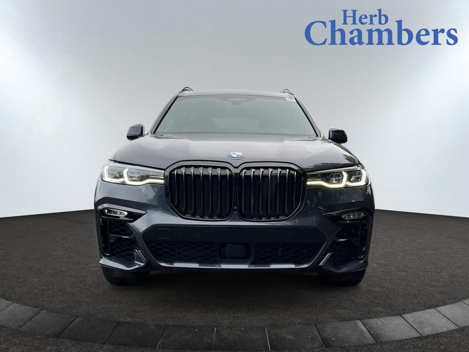 Used 2021 BMW X7 M50i with VIN 5UXCX6C03M9H47845 for sale in Everett, MA