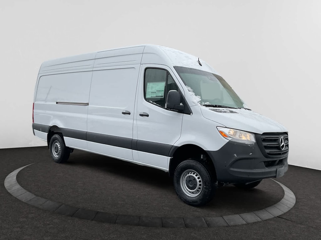 New 2024 MercedesBenz Sprinter 2500 High Roof 4Cyl Diesel HO in