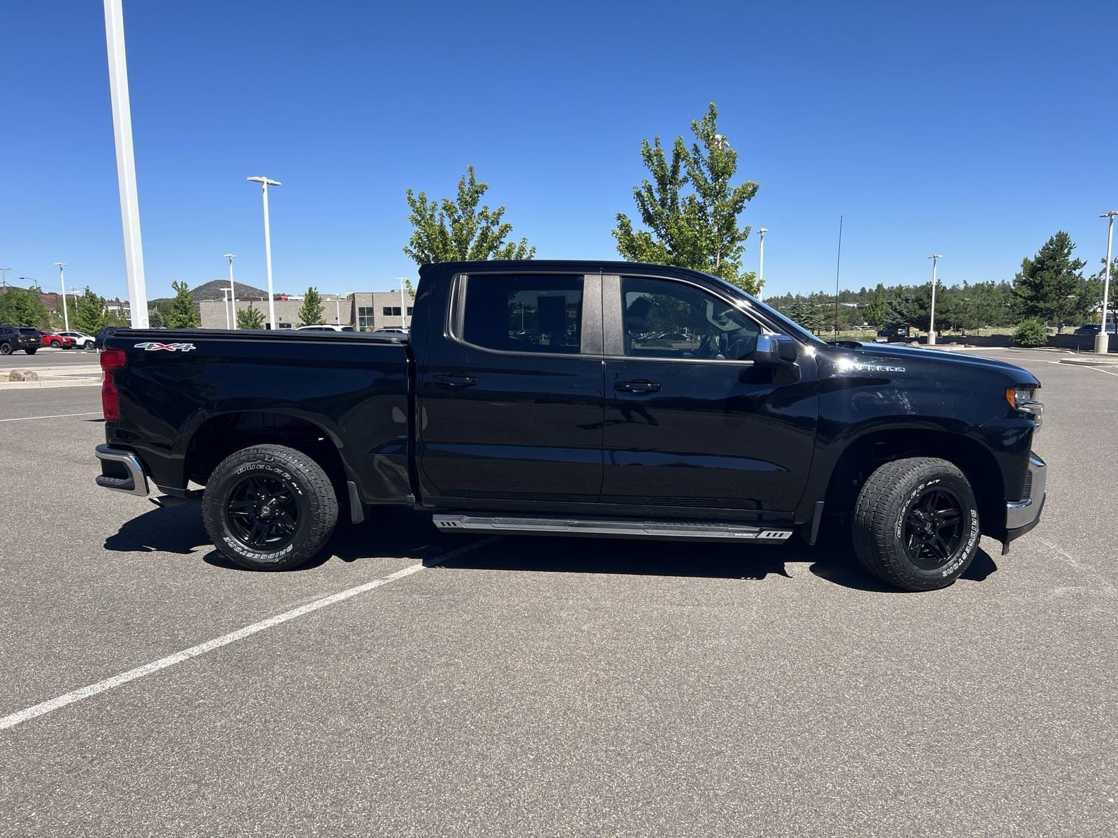 Used 2021 Chevrolet Silverado 1500 LT with VIN 1GCUYDETXMZ373486 for sale in Flagstaff, AZ