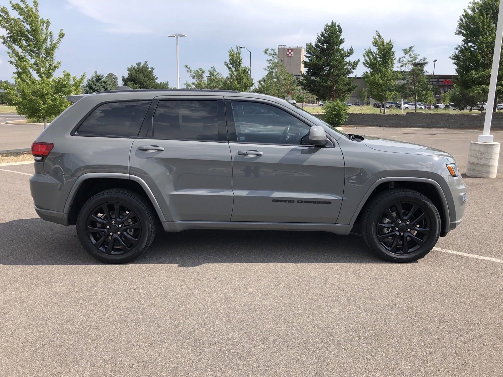 Used 2020 Jeep Grand Cherokee Altitude with VIN 1C4RJFAGXLC401254 for sale in Flagstaff, AZ