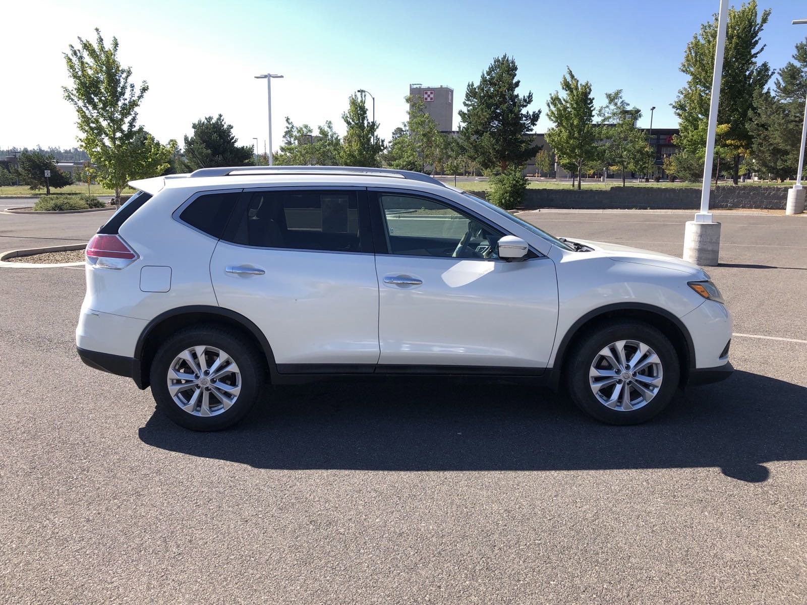 Used 2015 Nissan Rogue SV with VIN 5N1AT2MT6FC888915 for sale in Flagstaff, AZ