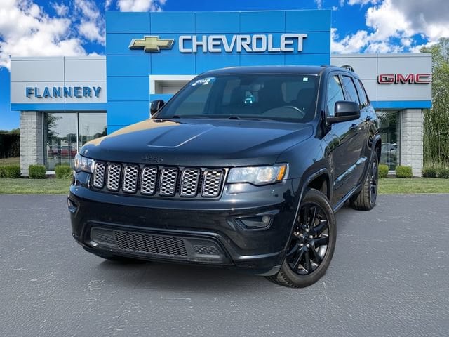 Used 2018 Jeep Grand Cherokee Altitude with VIN 1C4RJFAG7JC466446 for sale in Bad Axe, MI