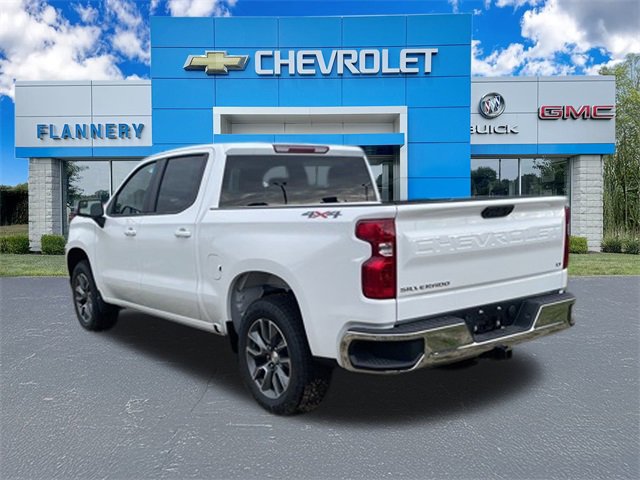 2026 Chevrolet Silverado 1500 LT photo 2