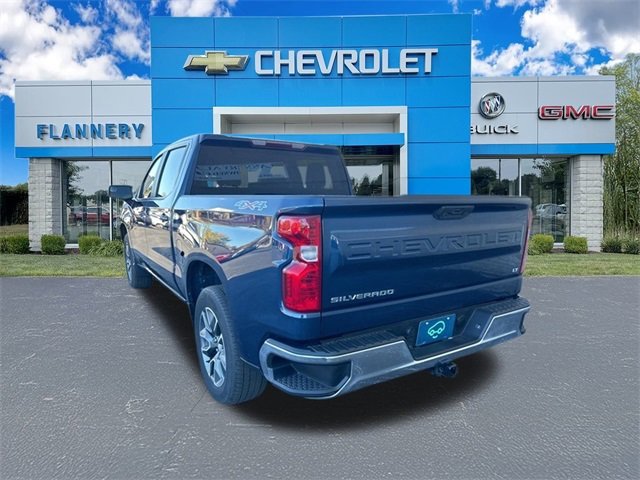 2023 Chevrolet Silverado 1500 LT photo 4