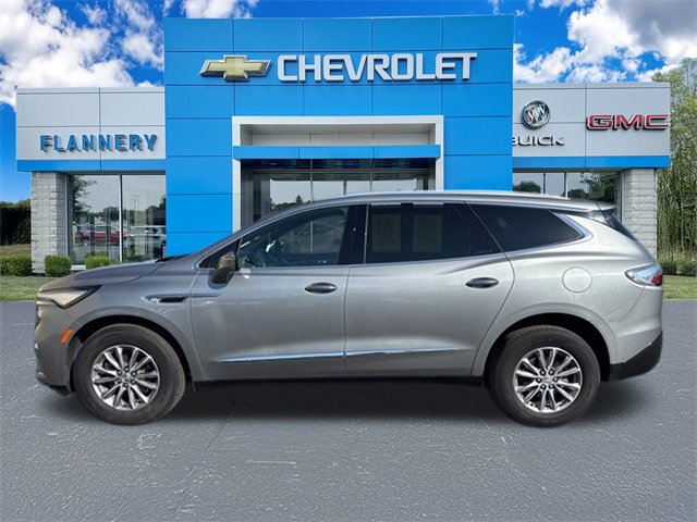 2024 Buick Enclave Premium photo 2