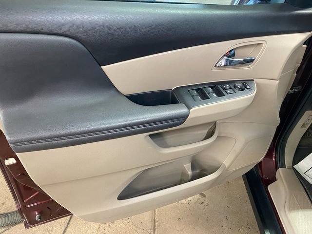 2016 Honda Odyssey EX-L - Photo 11