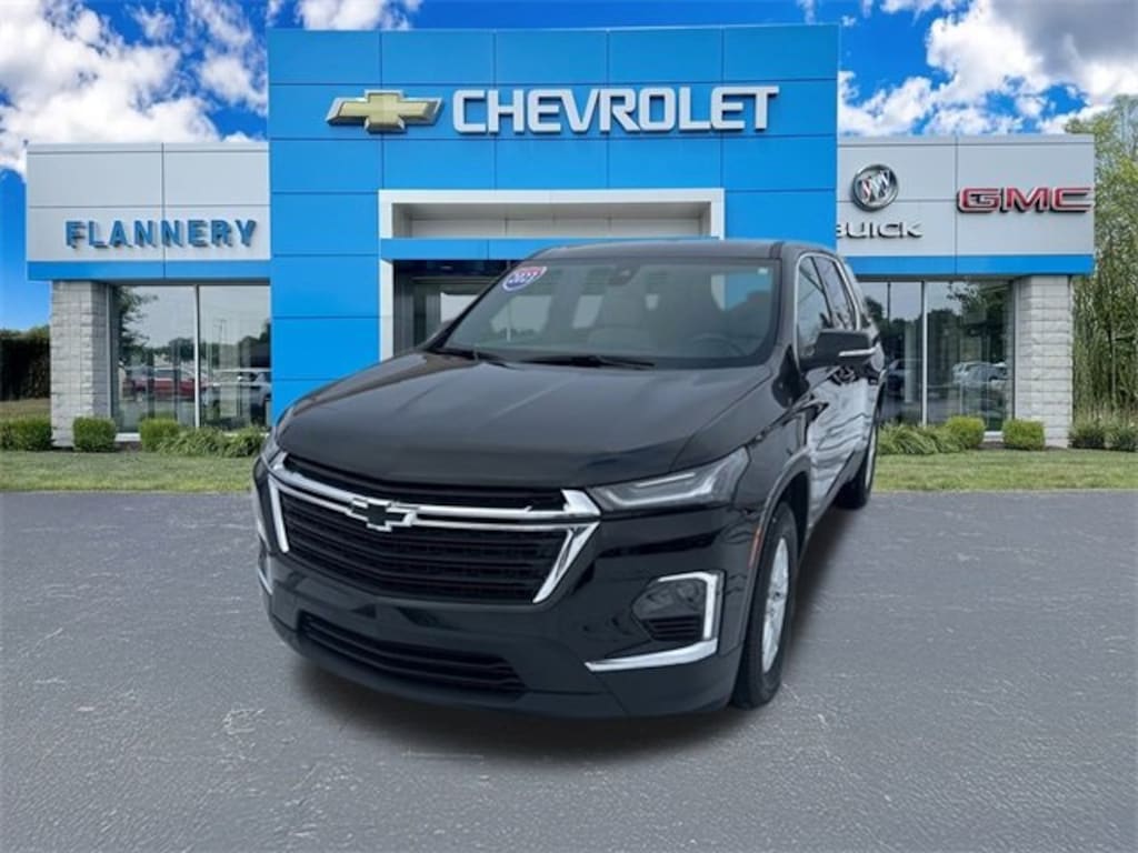 Used 2023 Chevrolet Traverse LS SUV