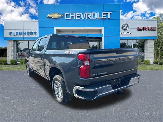 2022 Chevrolet Silverado 1500 LT photo 4