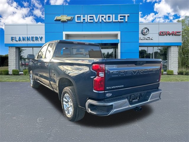 2022 Chevrolet Silverado 1500 LT photo 4