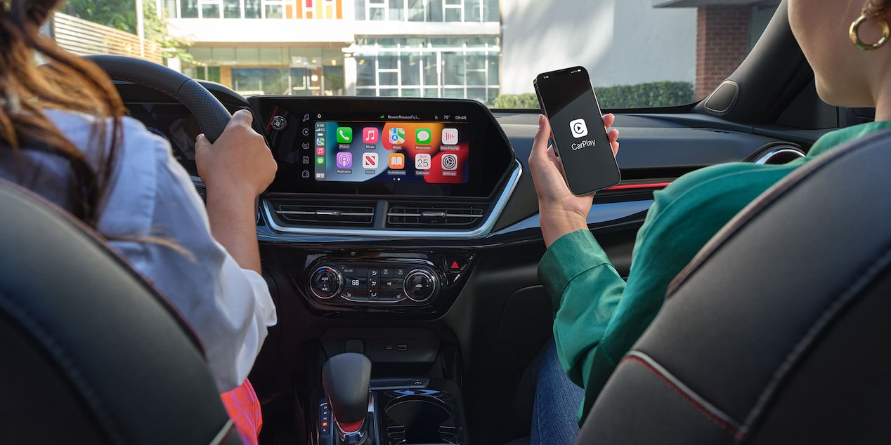  2025 Chevrolet Trax dashboard displaying Apple CarPlay